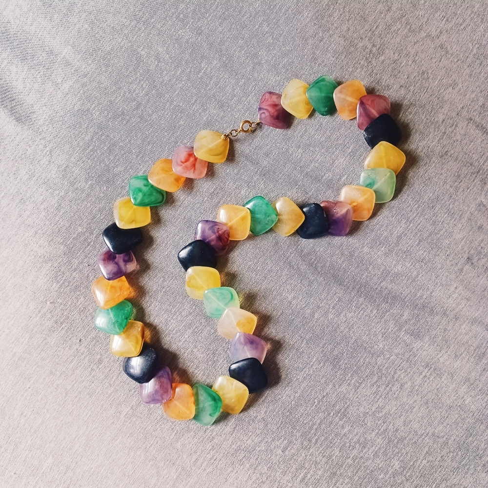 1960s 70s Vintage Retro Colorblock Translucent Plastic Bead Necklace Jewel Stone